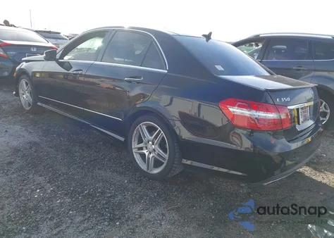 2012 Mercedes-Benz E 350 z USA, uszkodzony, nr VIN WDDHF5KB2CA569451